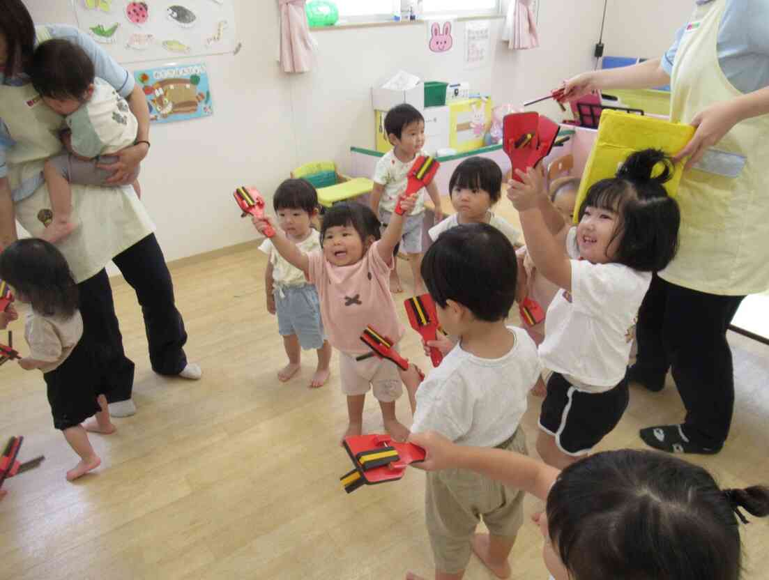 鳴子をもって、さぁ踊るよ～！