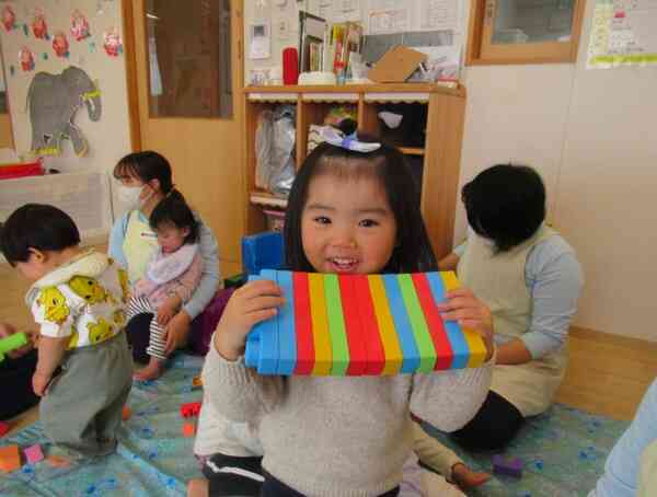 みて~、カラフルブロック!