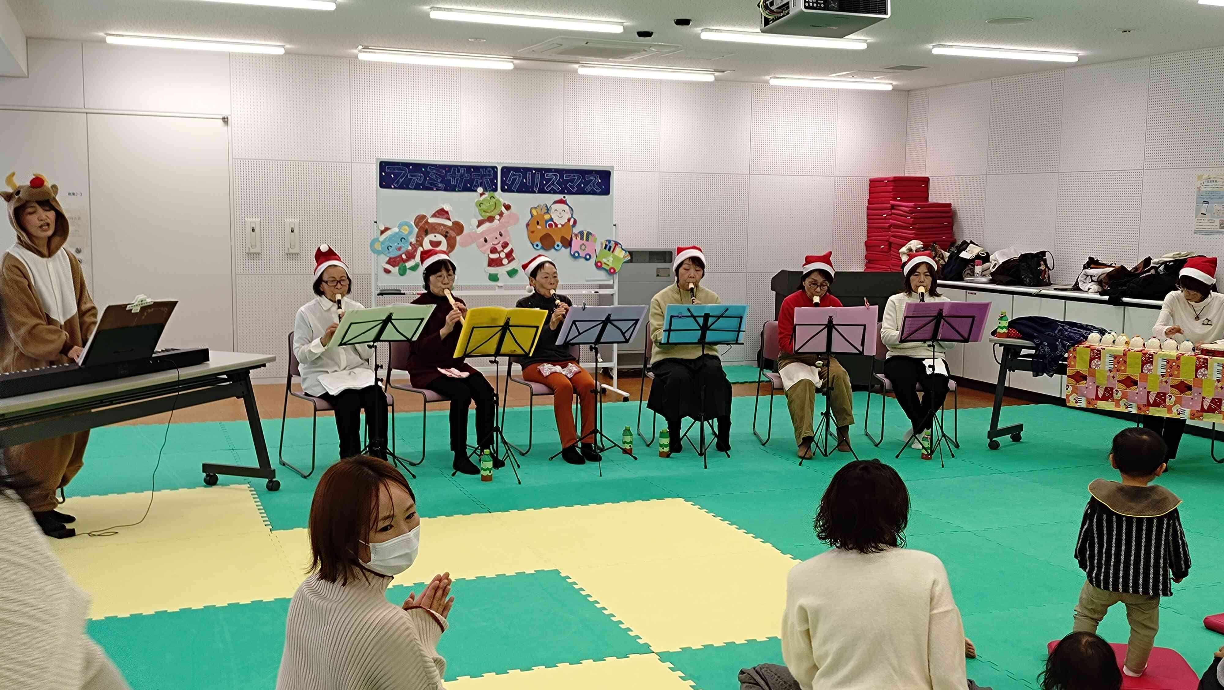 リコーダーアンサンブルの演奏です♪