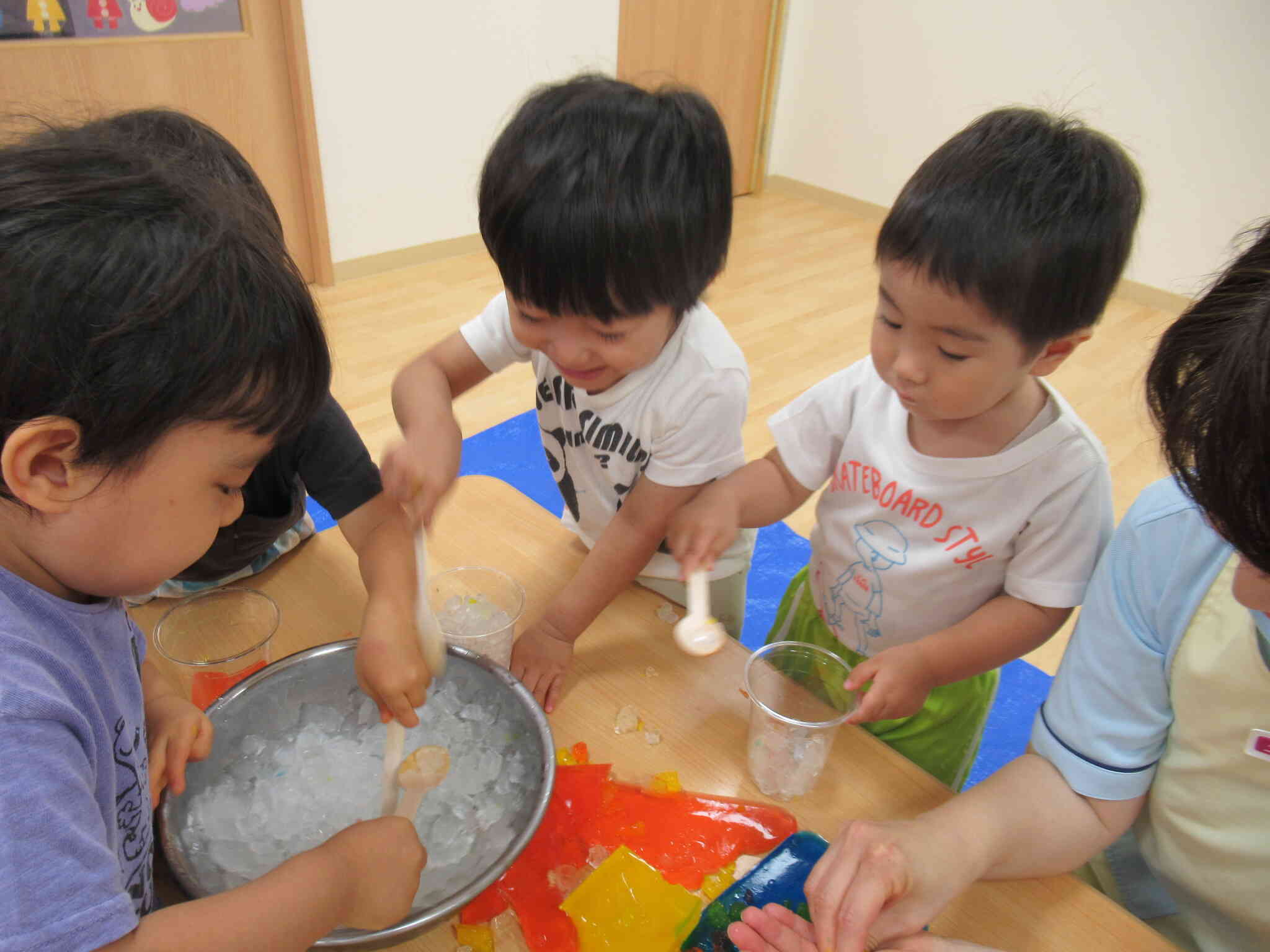 ゼリーには氷をたっぷりと♪