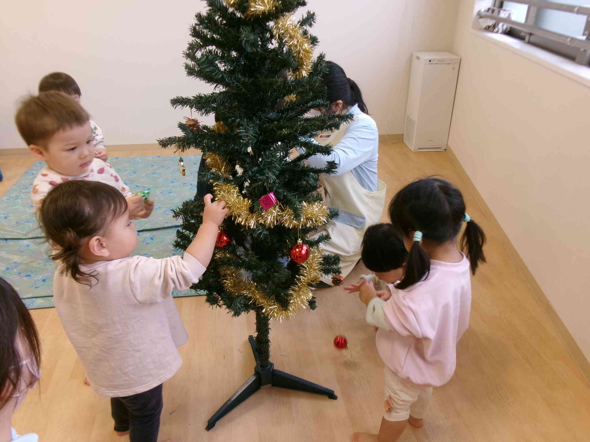 ツリーも飾りつけしたよ！