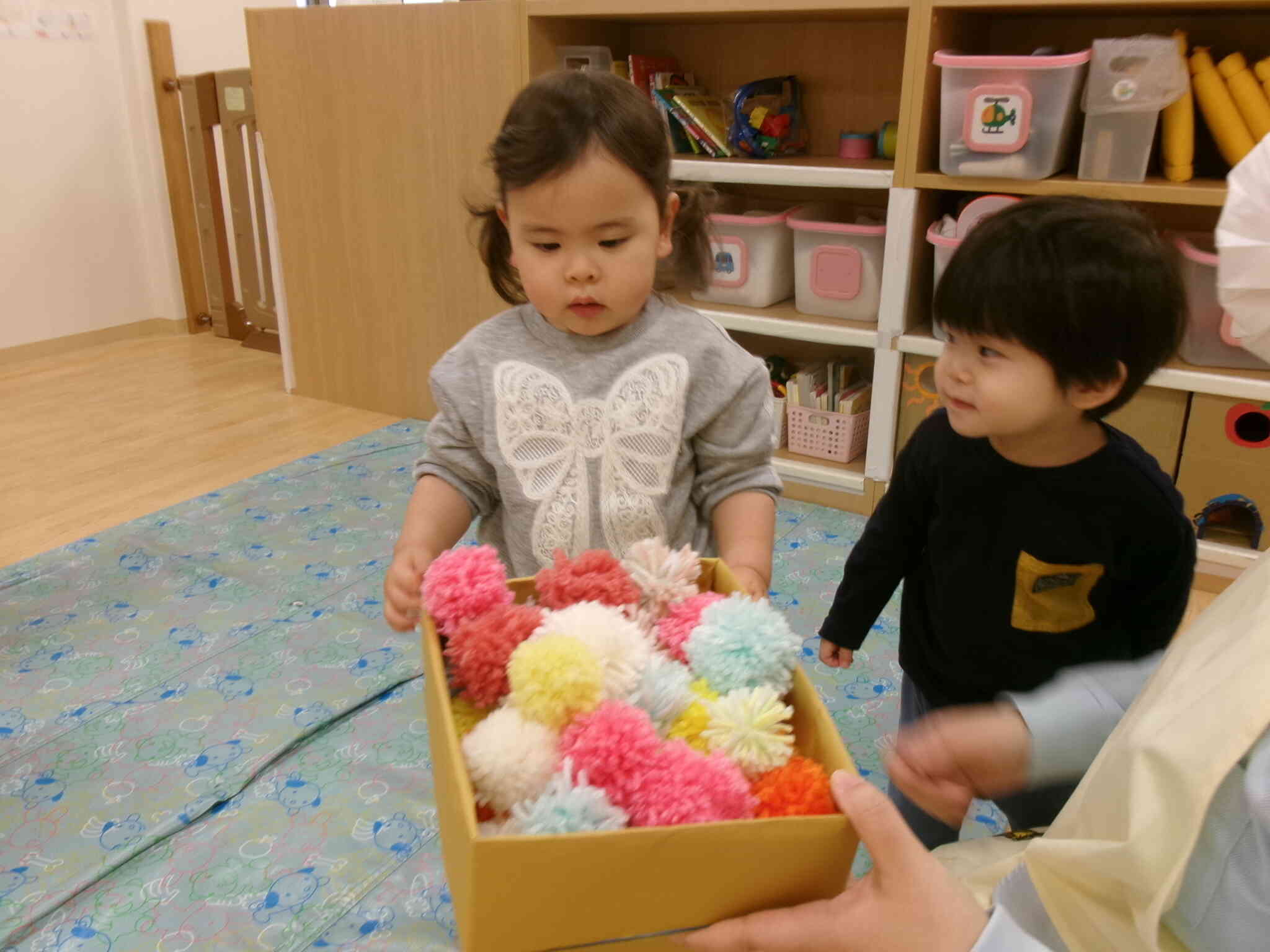 【ひよこ組・あひる組】うれしい ひな祭り