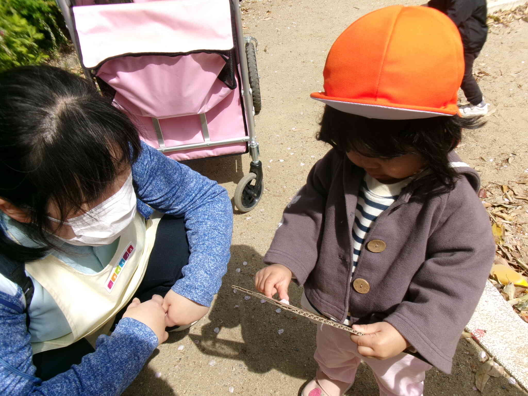 【うさぎ組】春の遊び～桜を咲かせよう！～