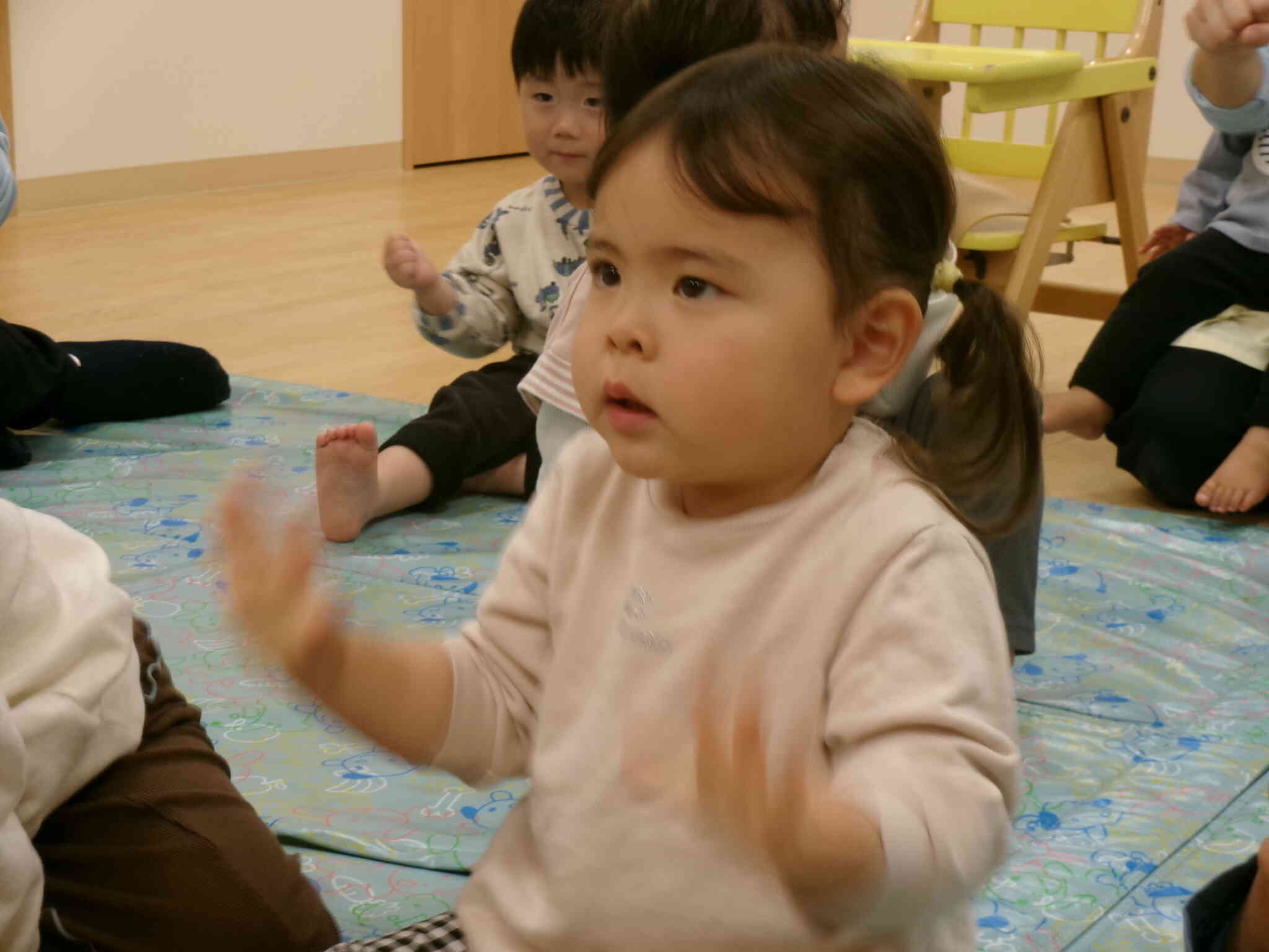 真似っこしながら・・・