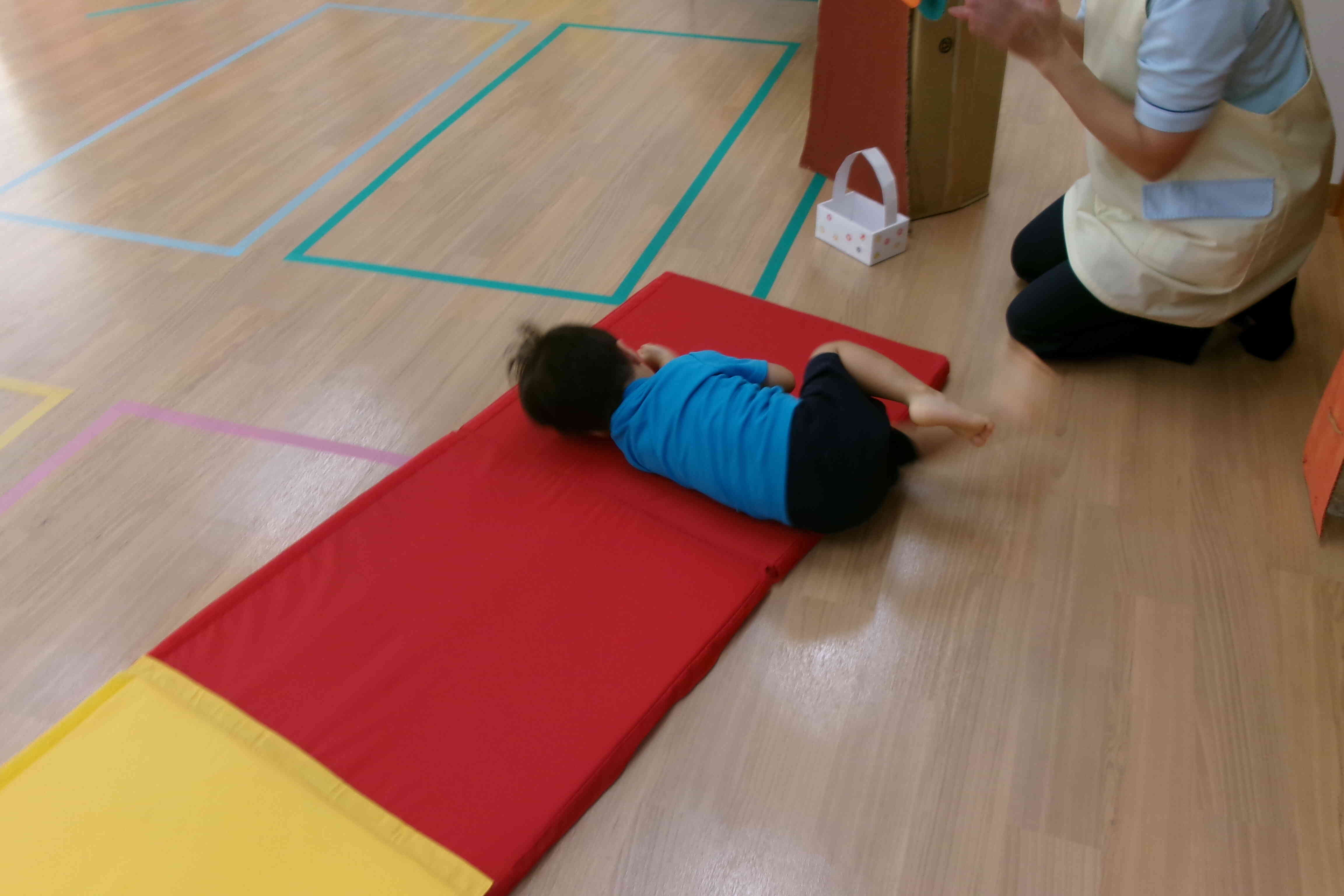 あおむしさんがさなぎになっています！