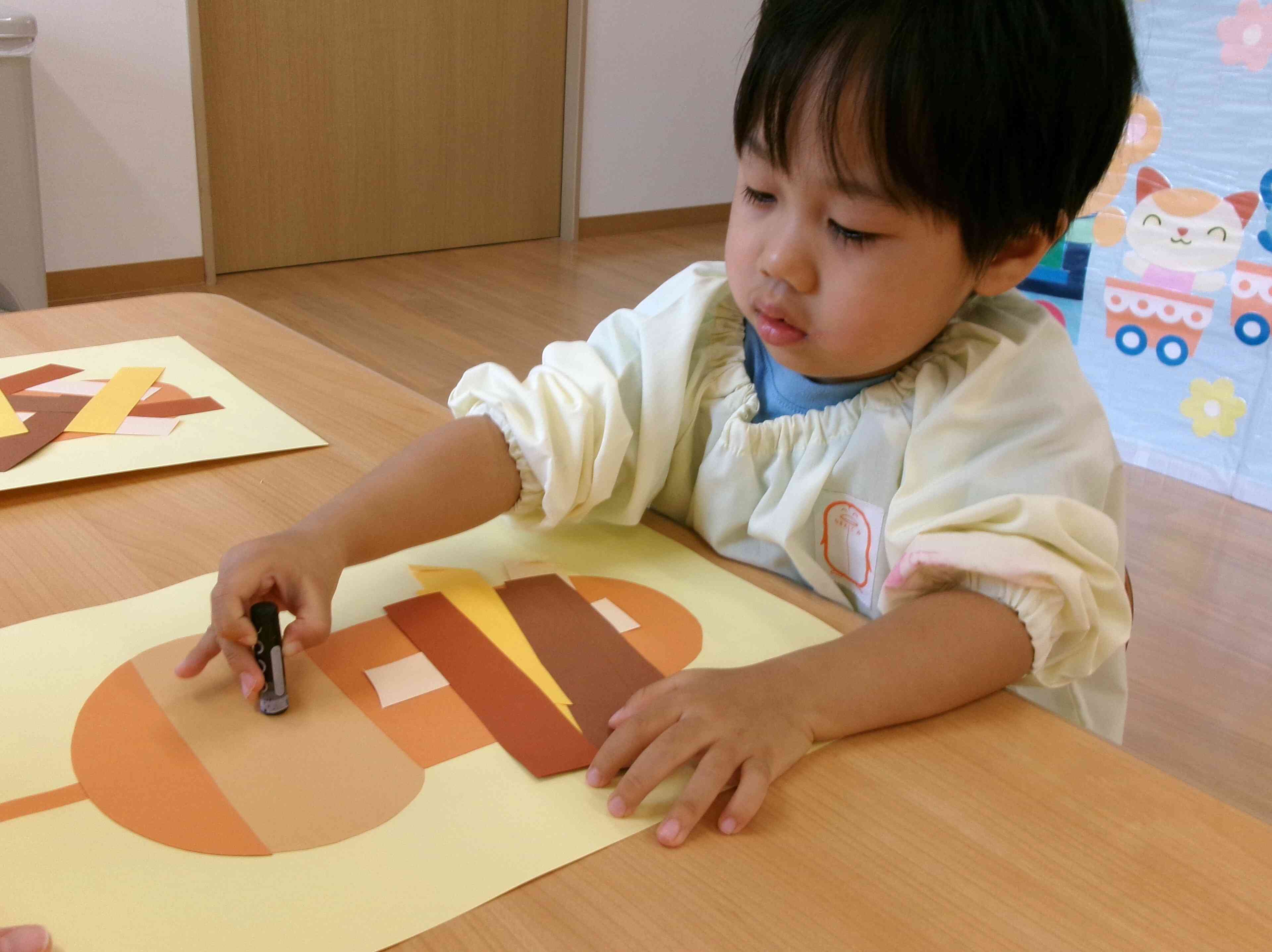 どんな顔にしようかな～？