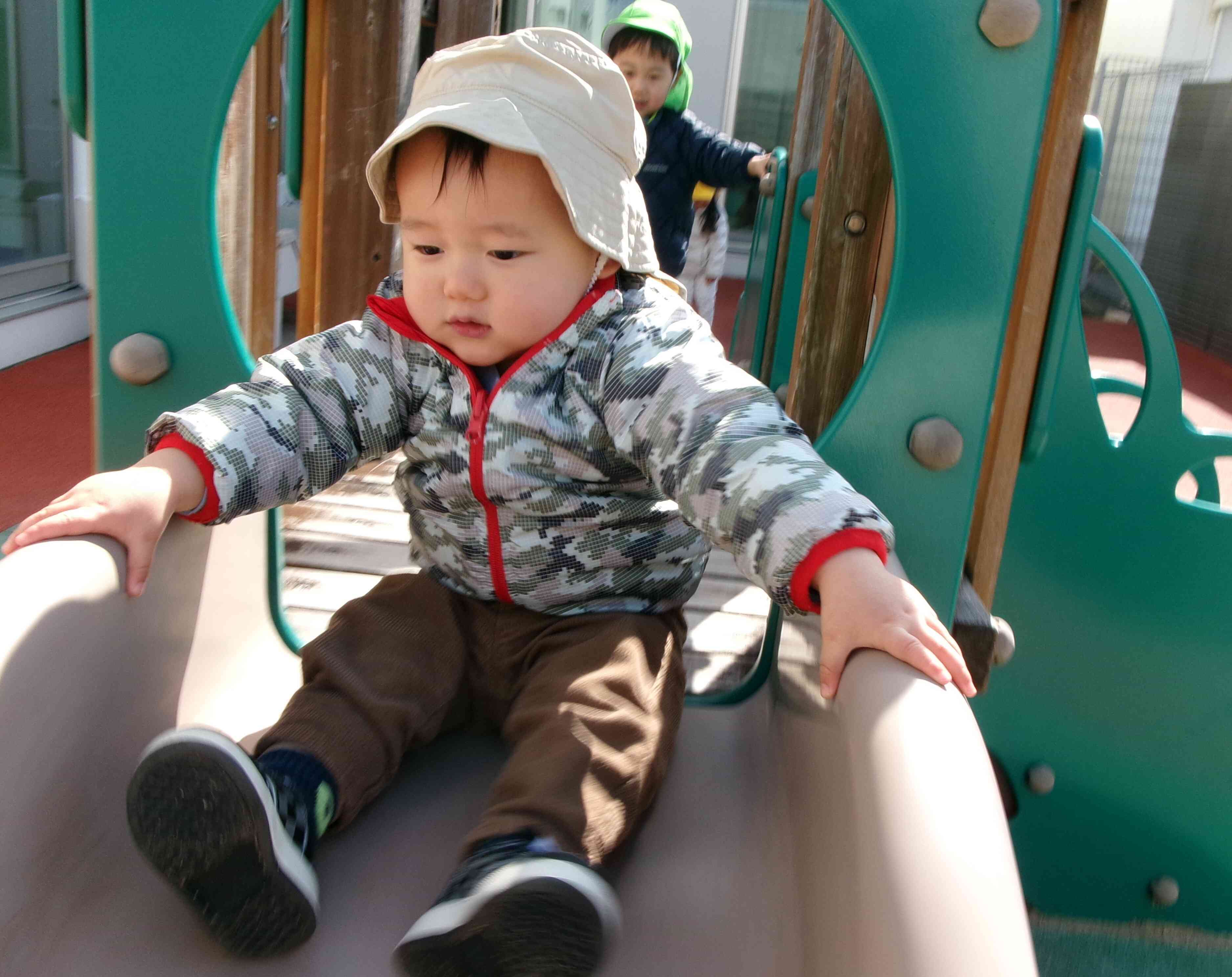 だいすきなすべり台！もう一回！！