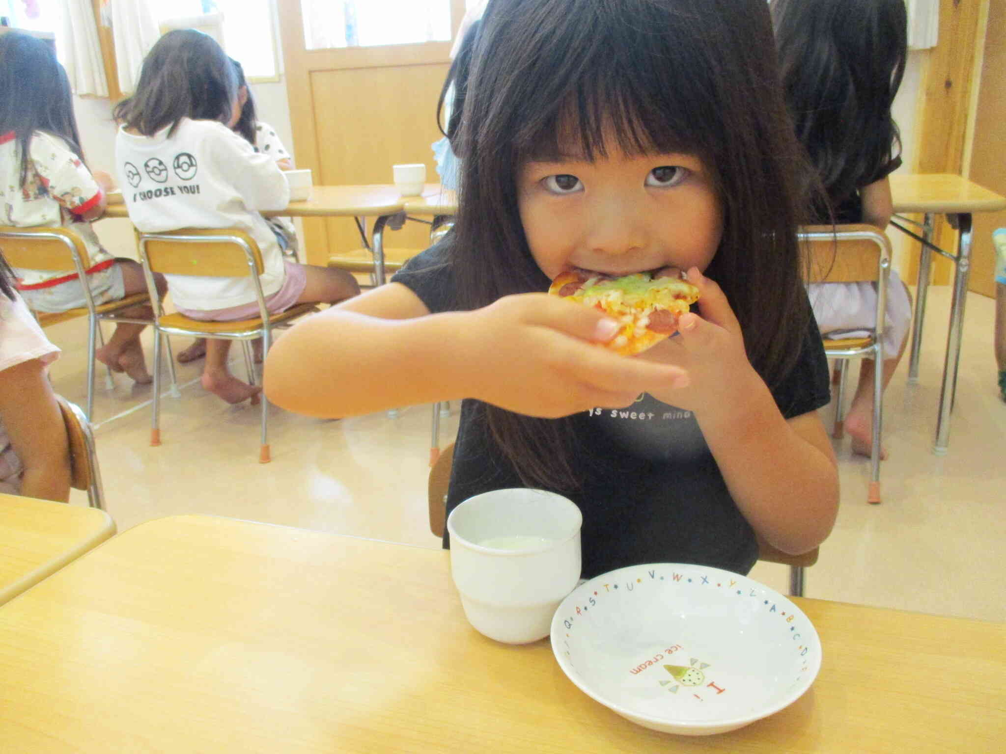 大きなお口でガブリ！