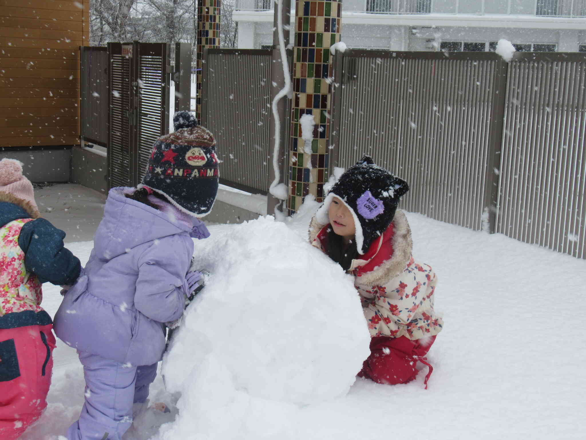 りす・ぱんだ・きりん組　雪遊び