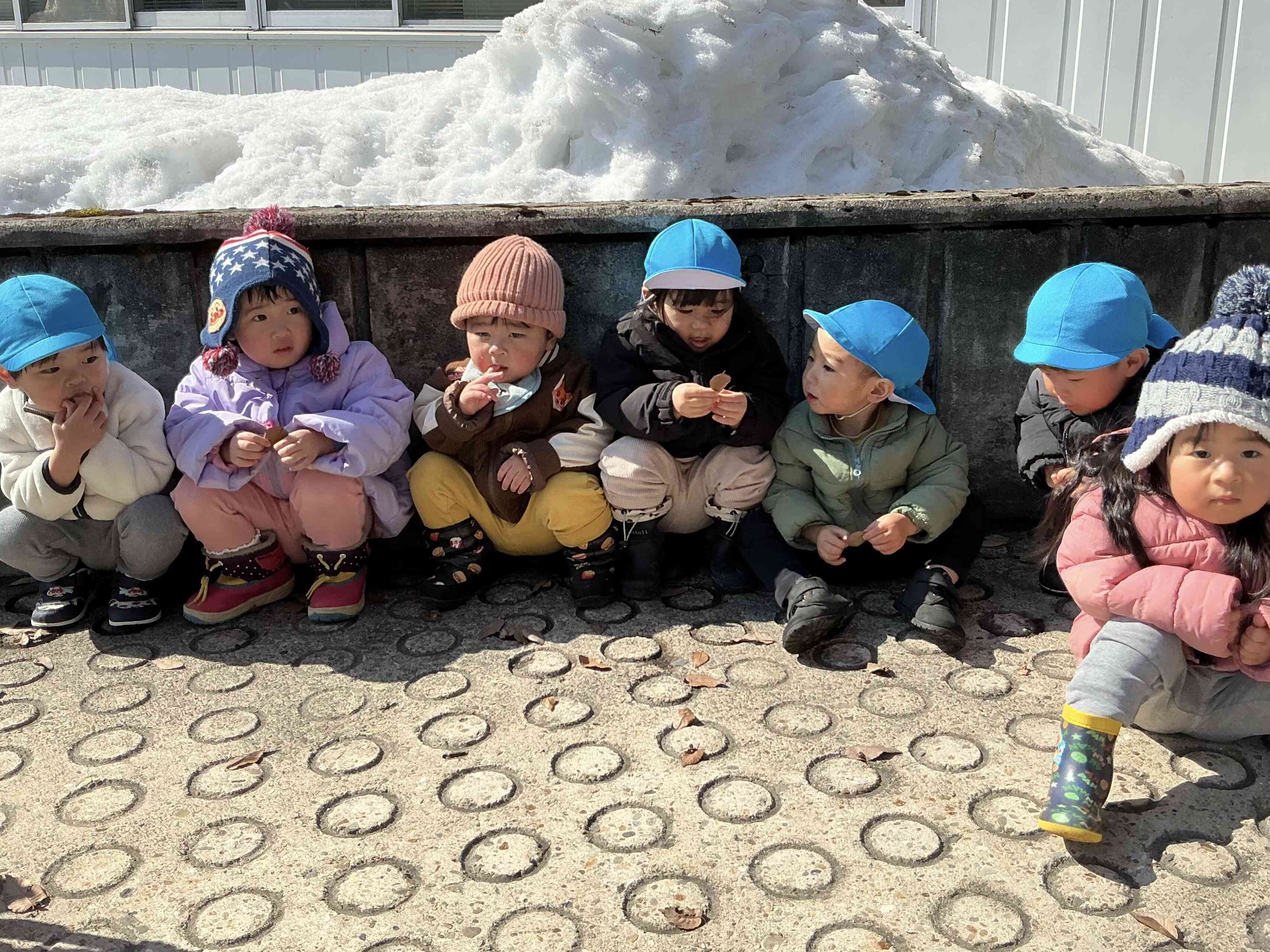 お散歩 あひる組(1歳児)