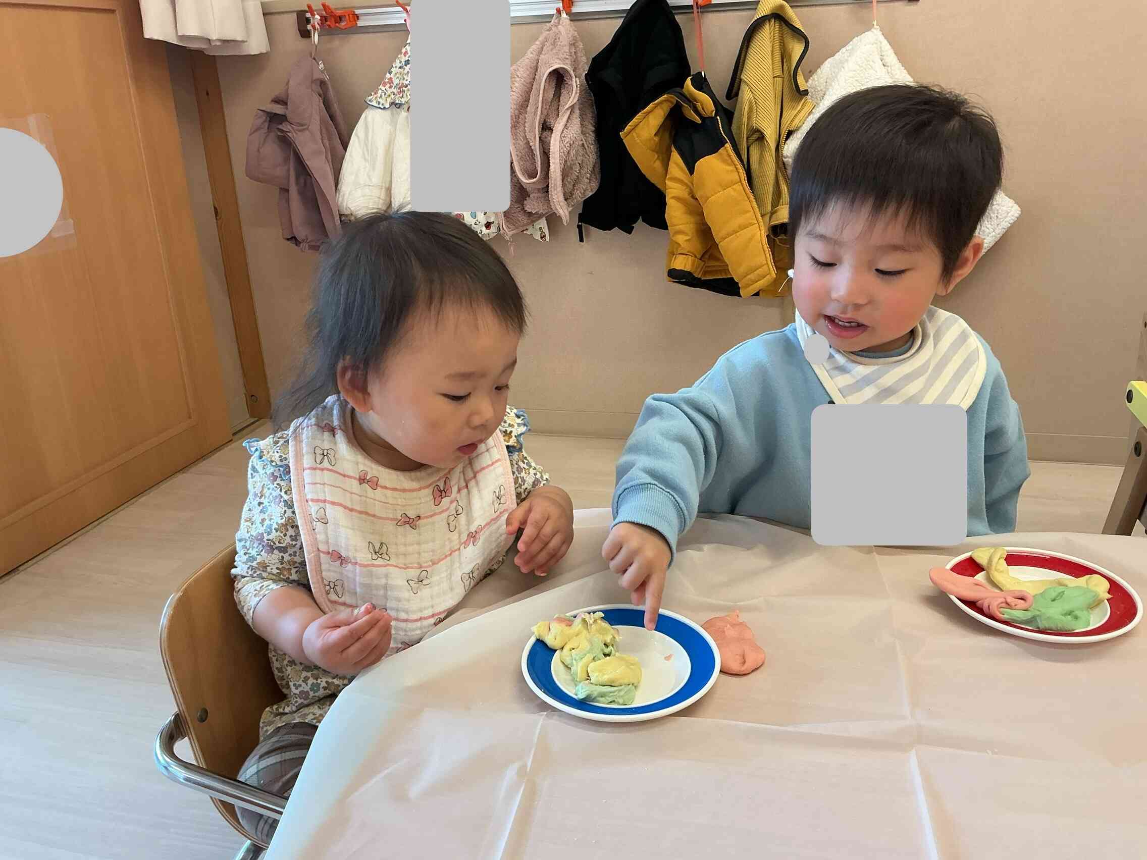 お友だちと一緒だともっと楽しいね！