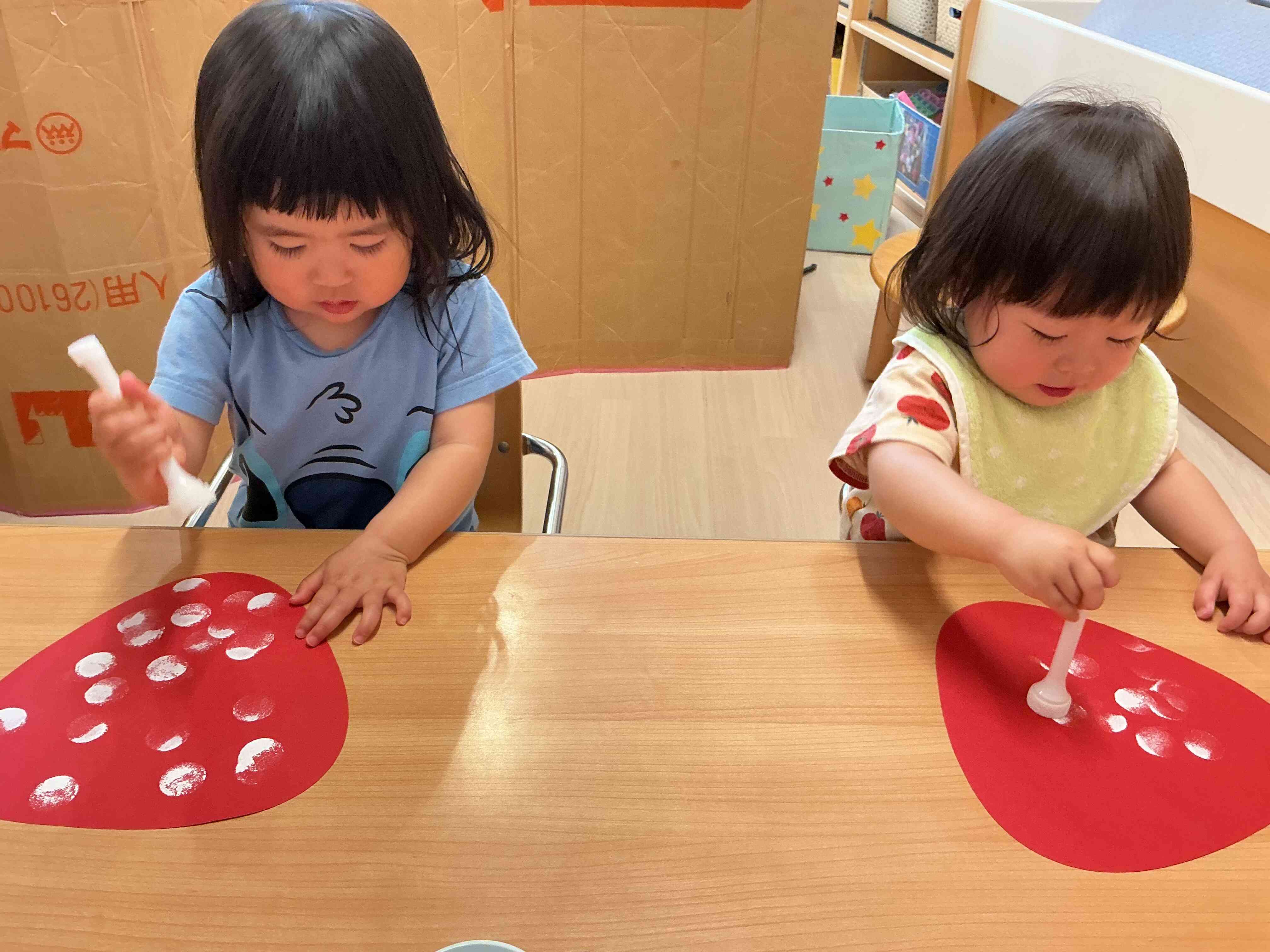 5月の製作　あひる組（1歳児）