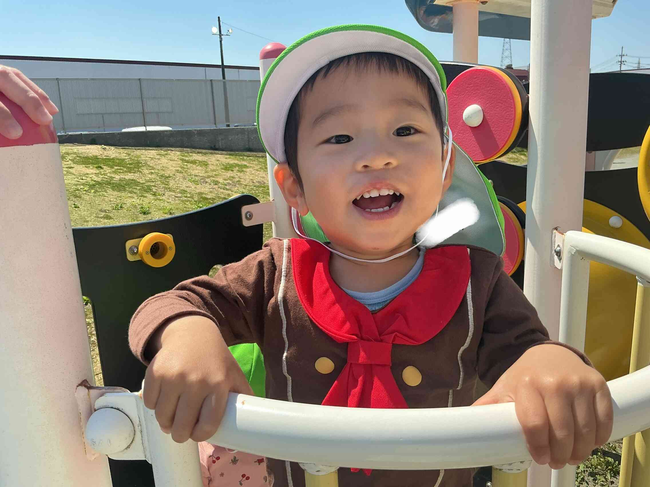 おもいっきりお外あそび　あひる組（1歳児）