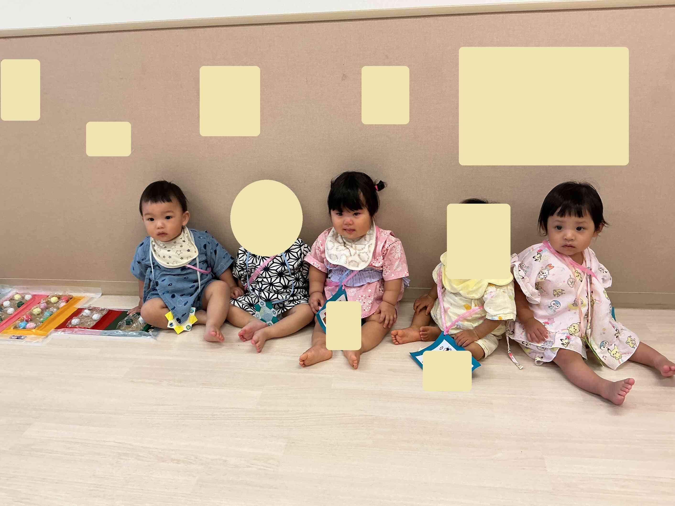 さぁ夏祭りごっこ始まるよ～ひよこ組（０歳児）