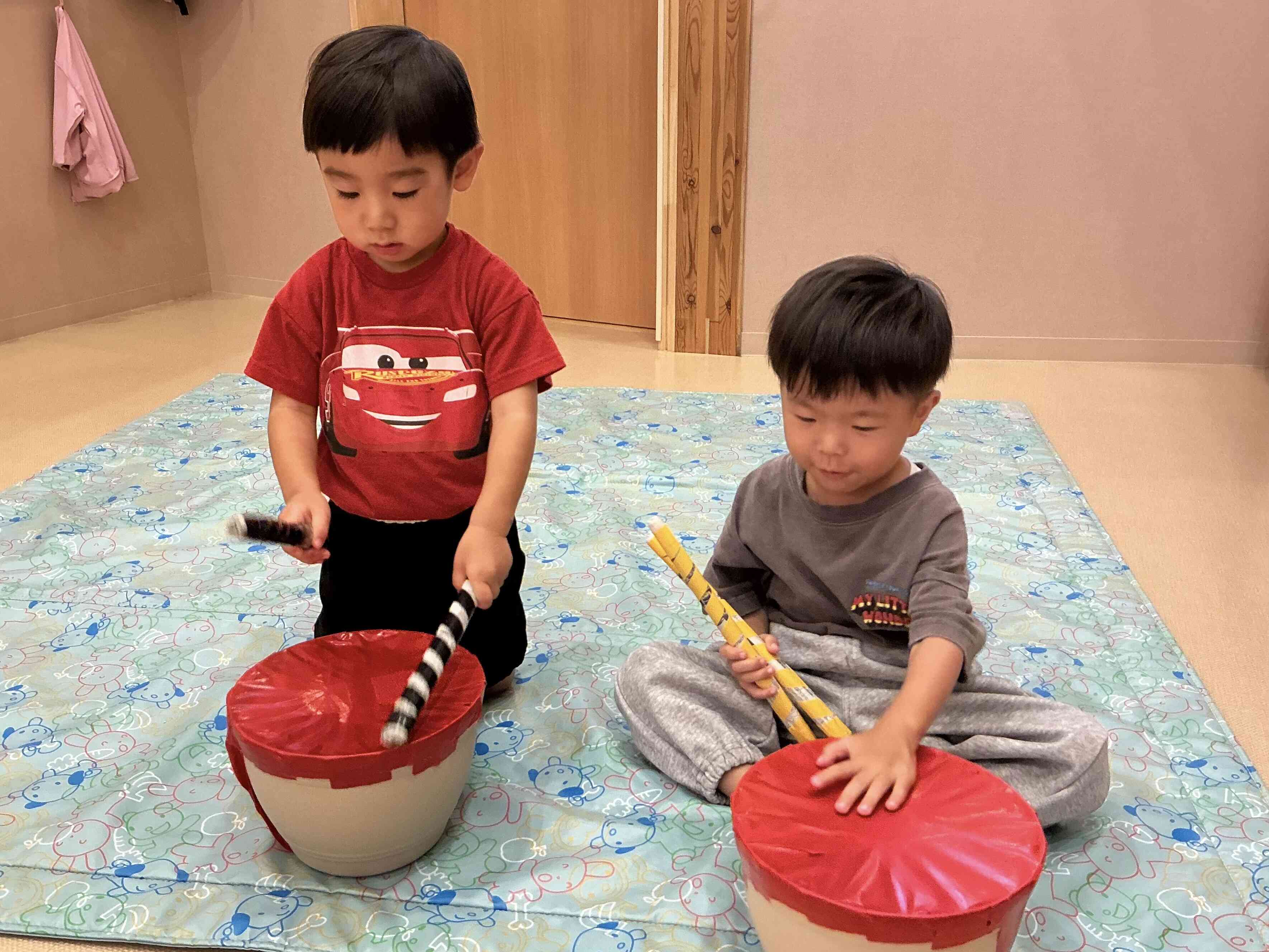 お祭りごっこ　うさぎ組（2歳児）