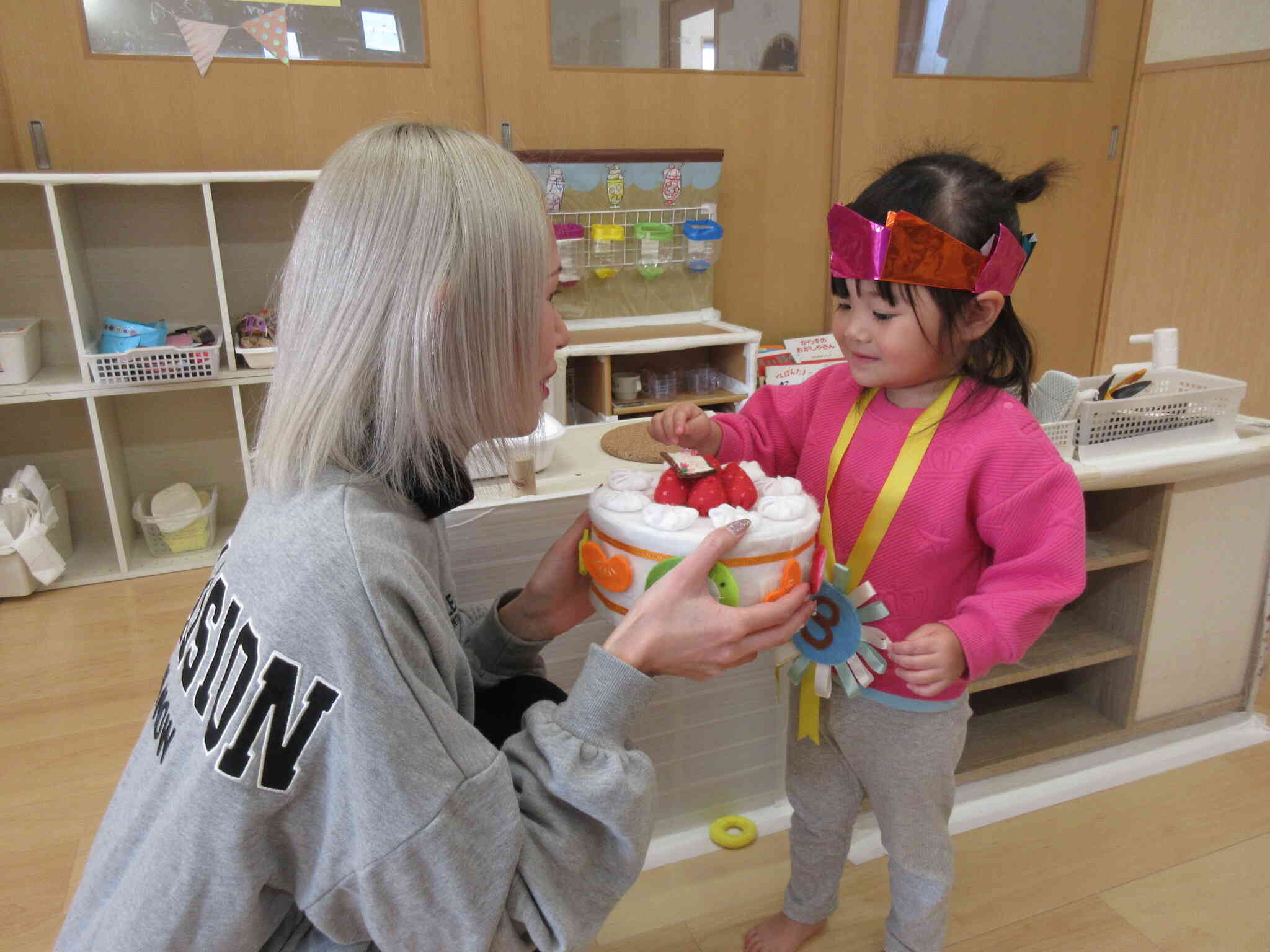 お母さんもケーキ食べてね！！