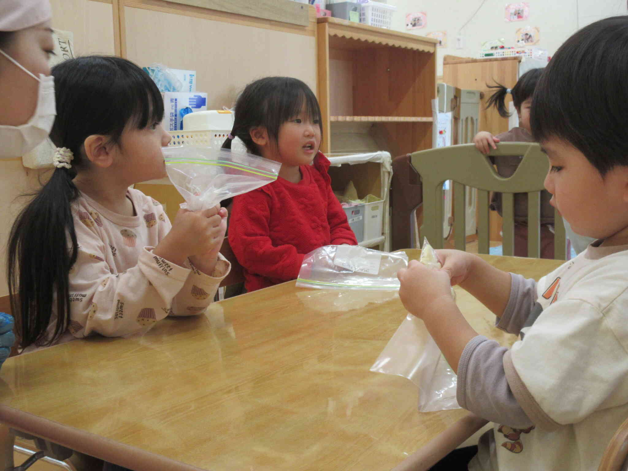 おせんべい割れるかな！？