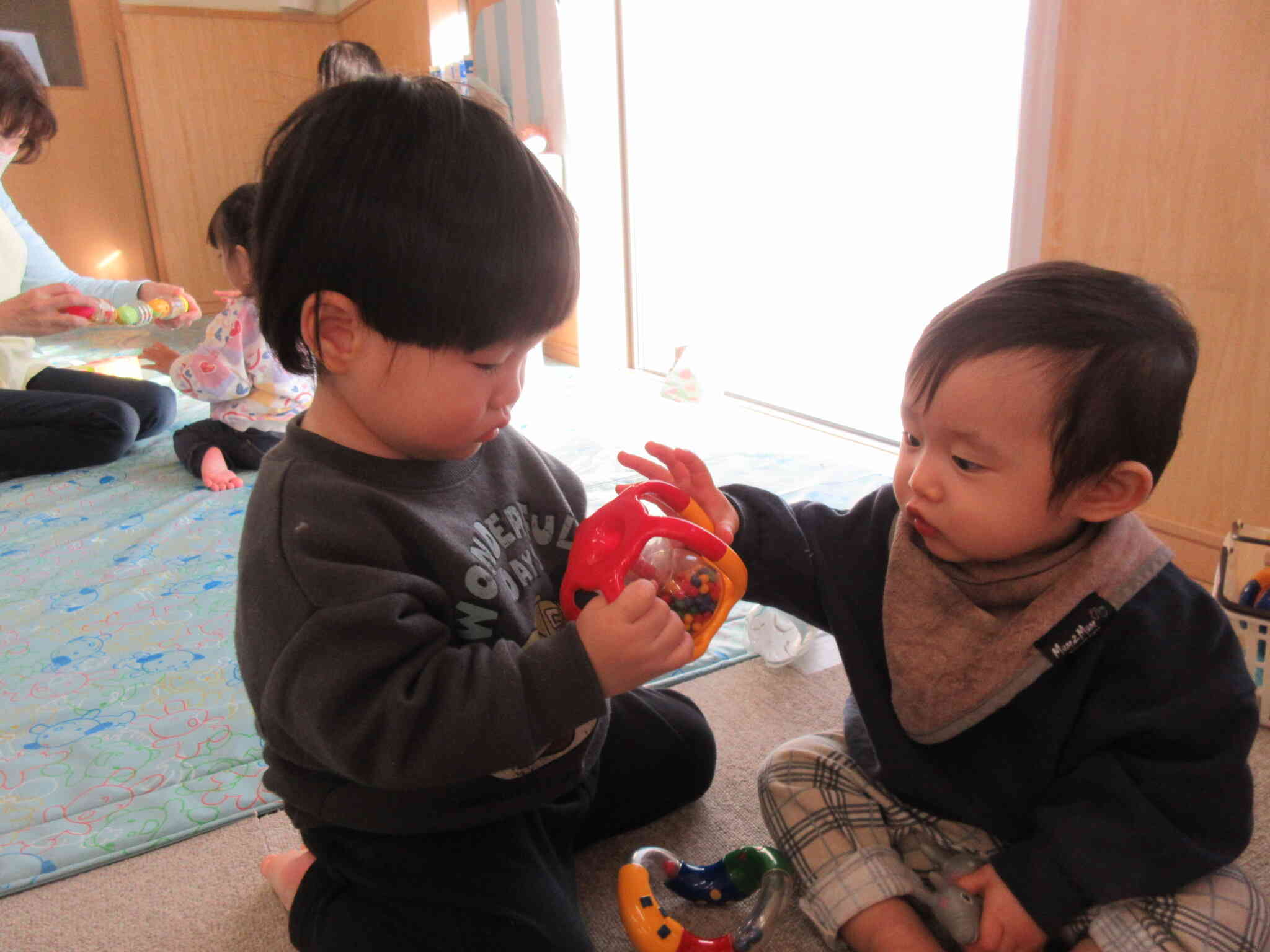 一緒にあそぼう！！何かなぁ？！