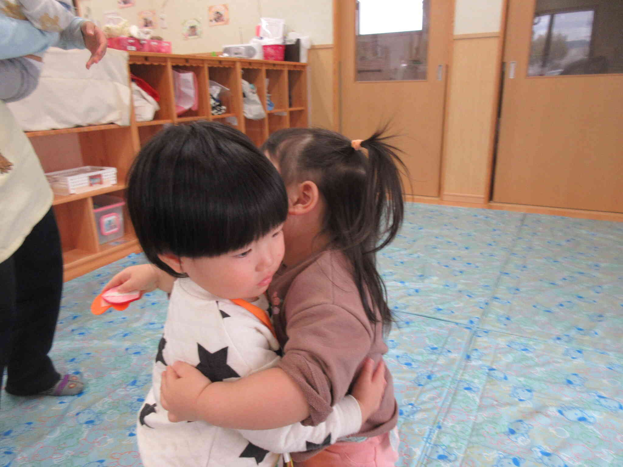 おめでとうのギュー！よかったね。