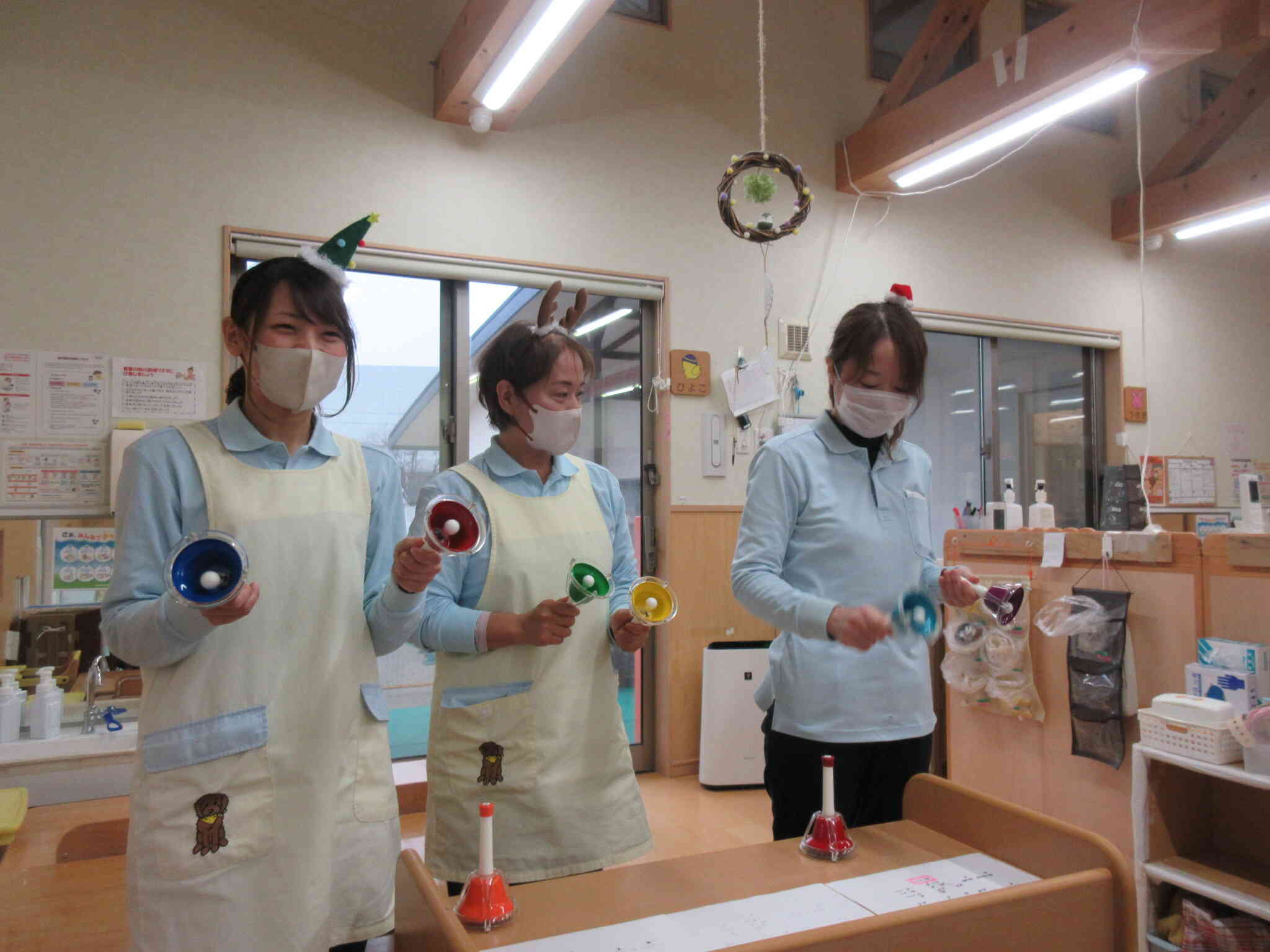 ハンドベル「ジグルベル」の音色に、みんなうっとり・・