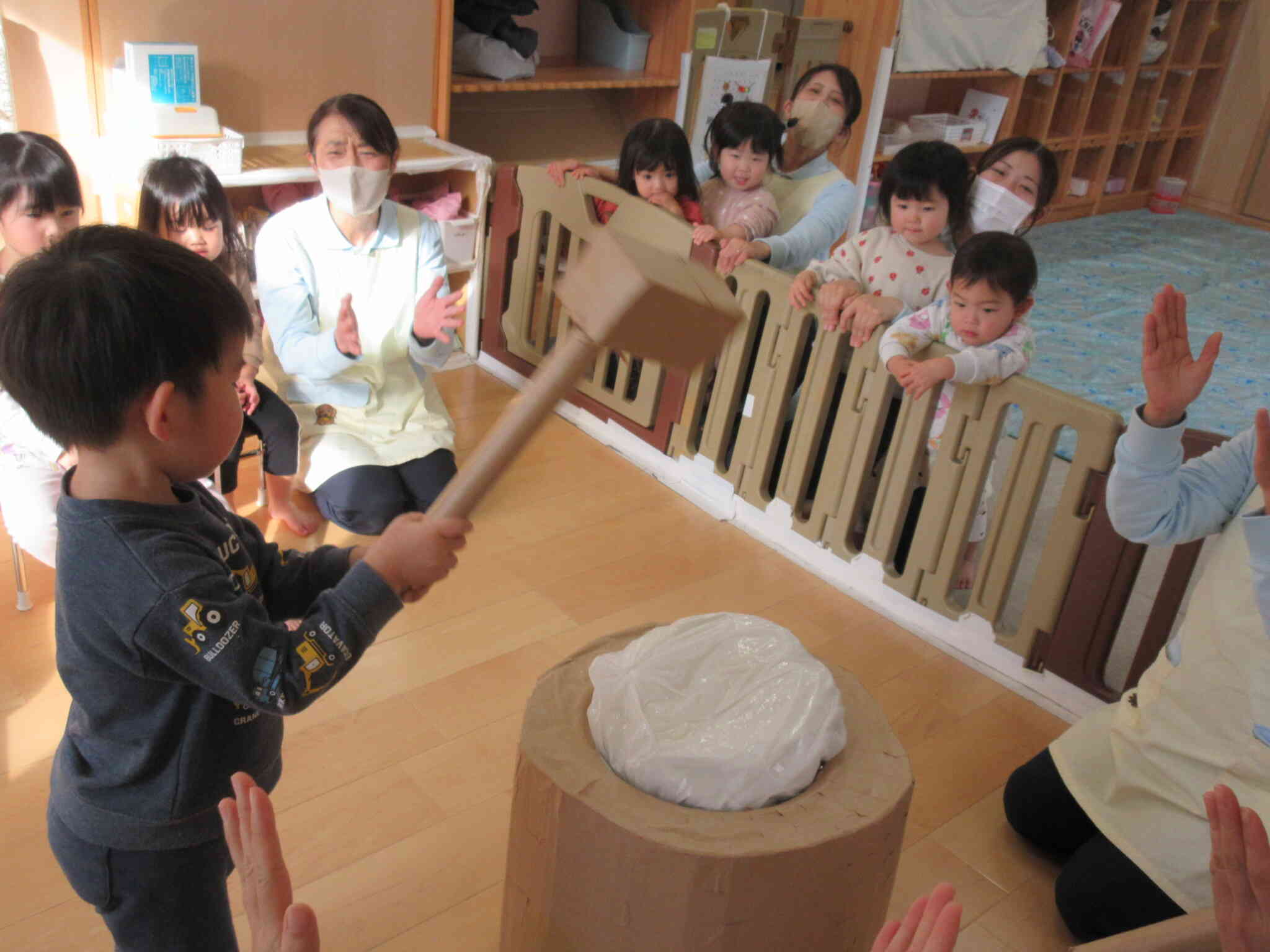 いい音がしたよ・・！！みんなも応援！