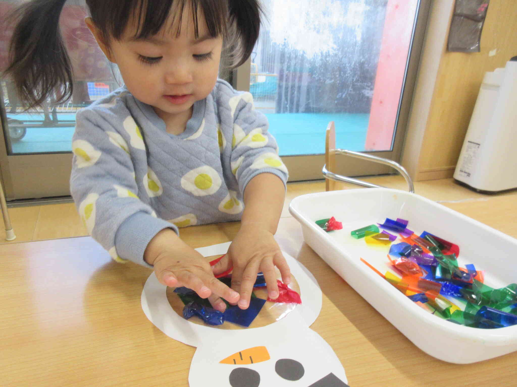 素敵な雪だるま！ペタペタしたよ