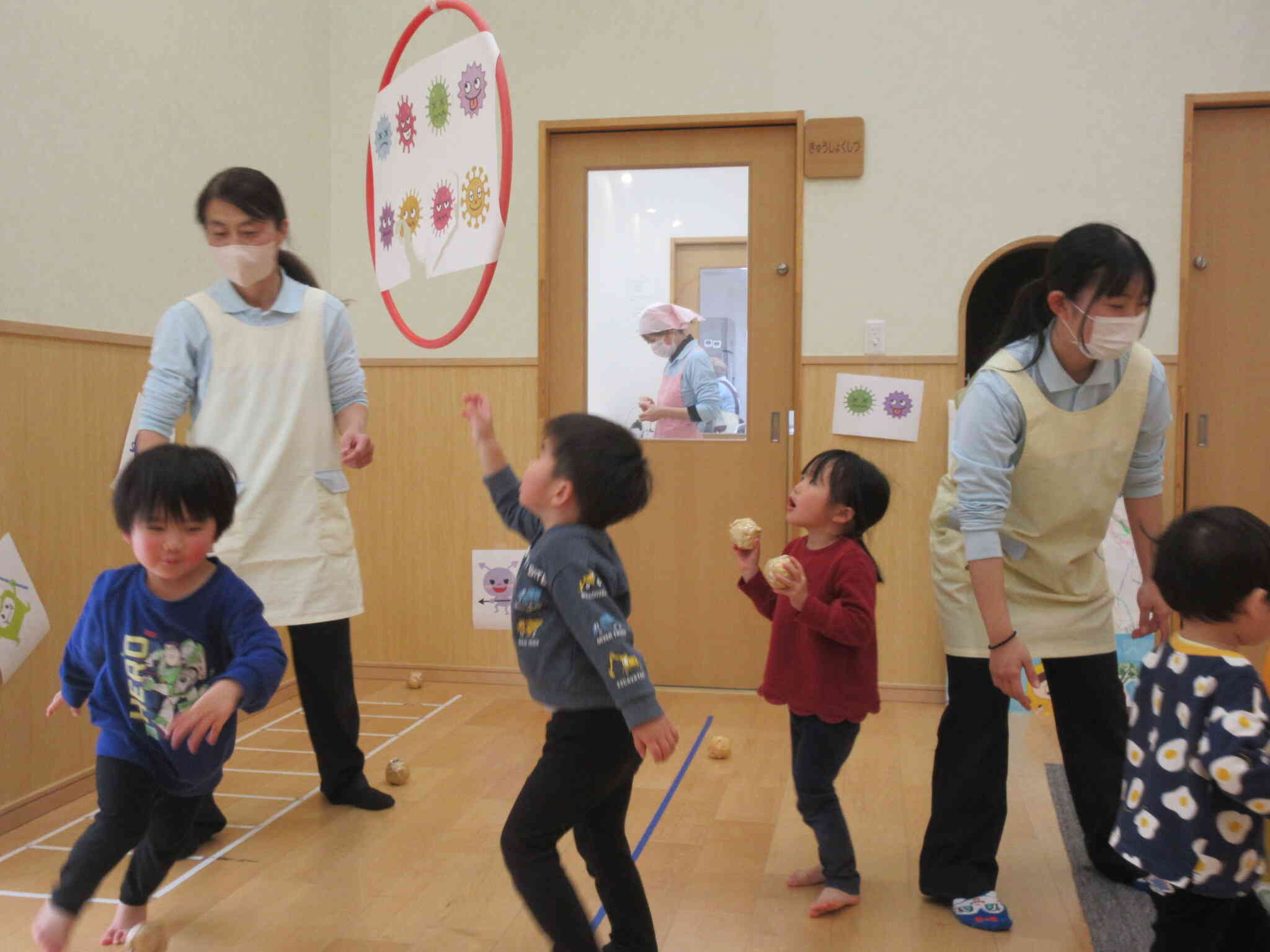 ぱんだぐみ、うさぎぐみさんは…