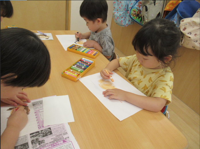 祖父母参観に向けてプレゼントを作りました!