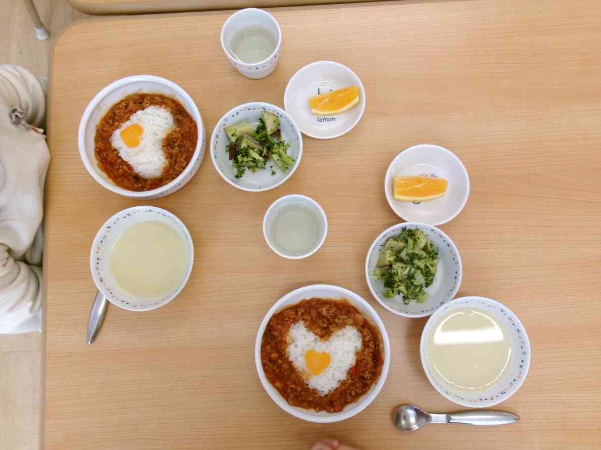 今日の給食は…?