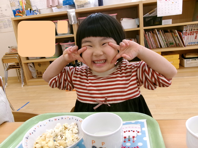 もうすぐお誕生日のお友だち(*^^*) みんなでお祝いしました♪おめでとう！！