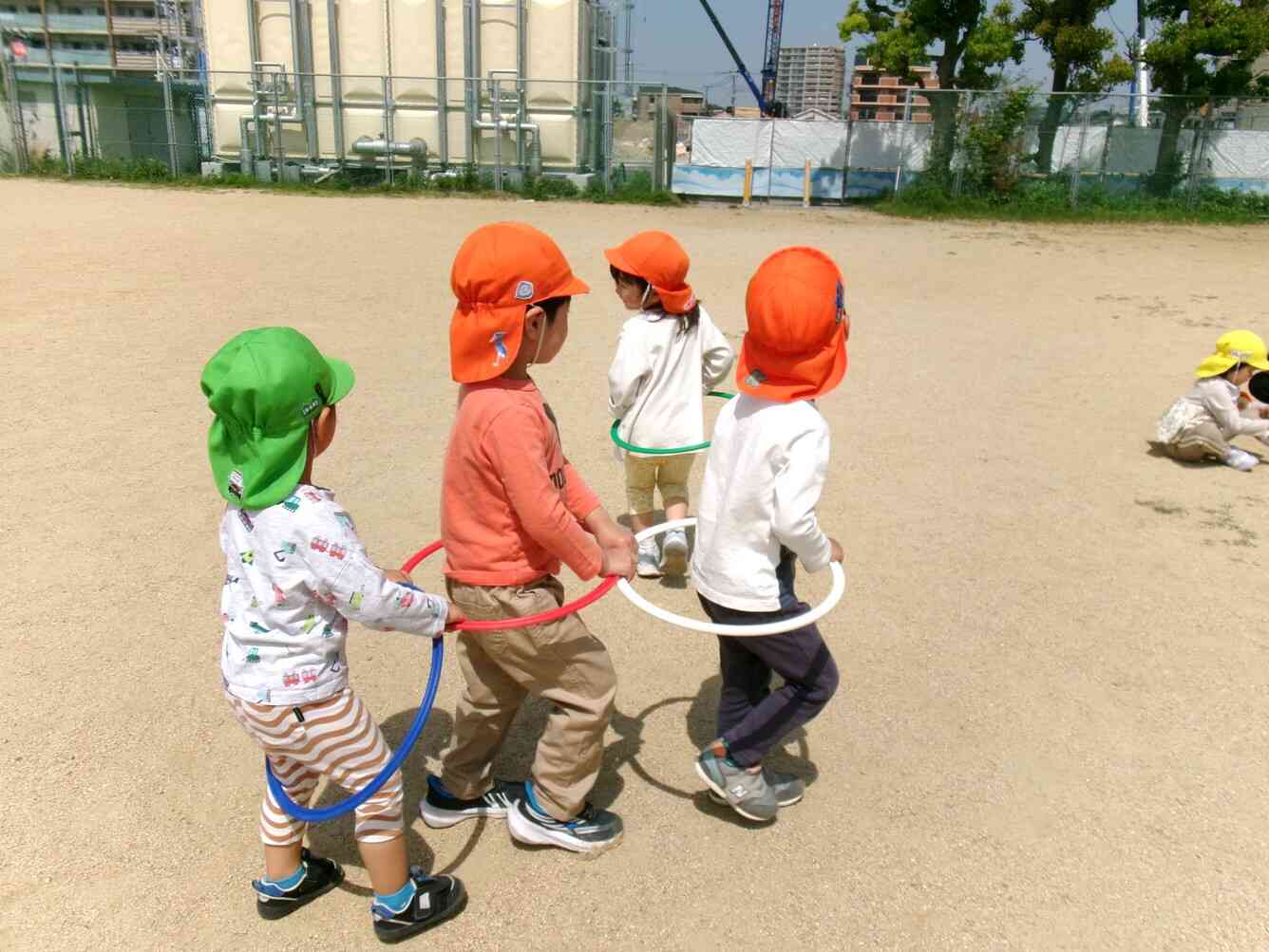ガタンコトン・・・電車が通りま～す☆彡