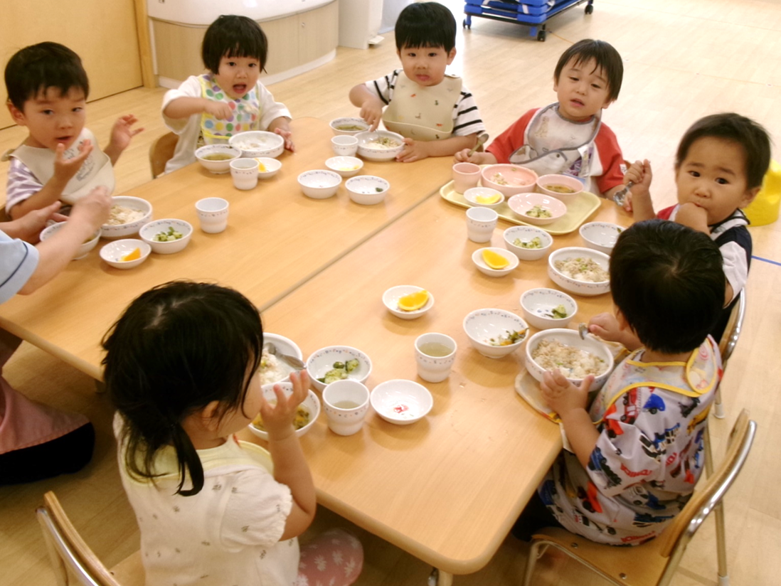 みんな揃って、いただきま～す(*^-^*)