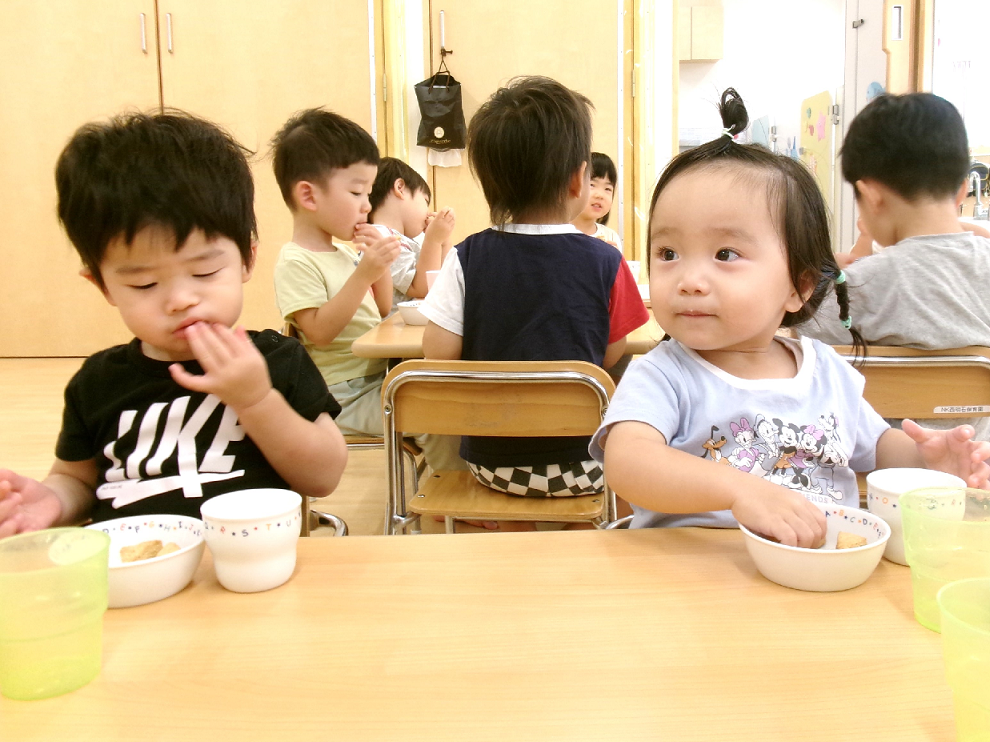 お友だちと一緒に食べると、より美味しいね☆彡