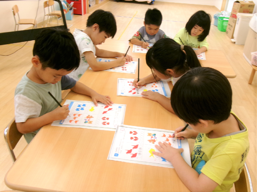 幼児さんは、数字に触れてみましたよ！興味津々で取り組むことができました☆彡