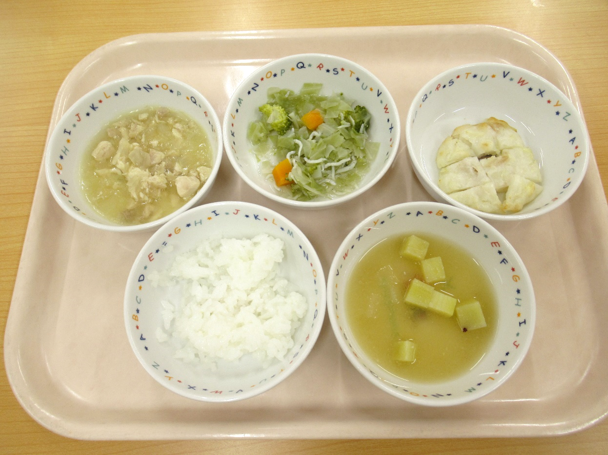 離乳食（後期食）♪五倍粥、鶏肉と玉ねぎの煮物、 キャベツとしらす煮、お好み焼き（おやつ）