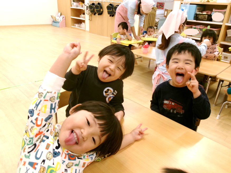 撮って～！と、いつもポーズをしてくれるうさぎ組さんです♡