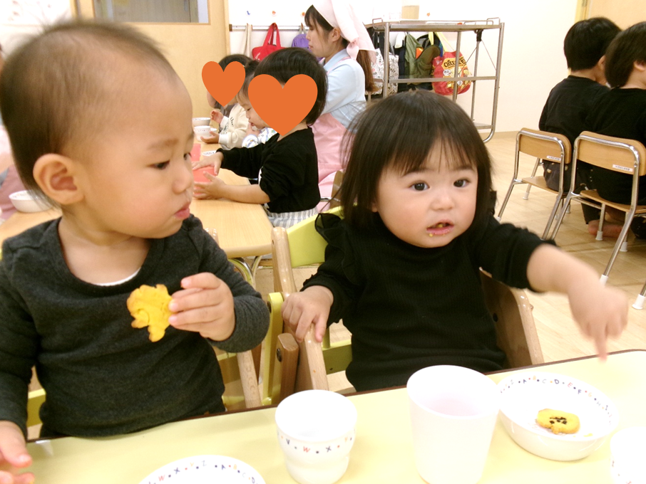 おやつは何かな～？？