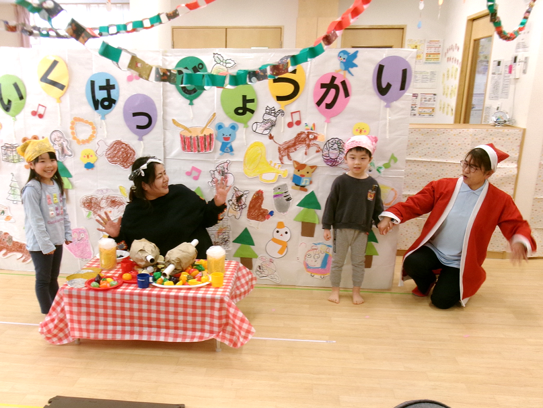 『今日は何を盗んできたんだ？』『サンタを盗んできた！』みんなビックリです！！