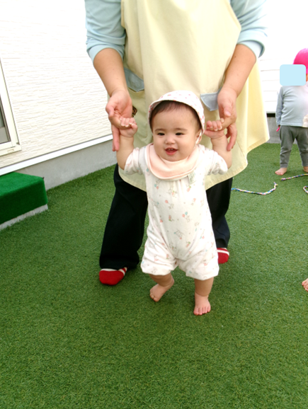 テラスを探索中ですヽ(*＾ω＾*)ﾉ