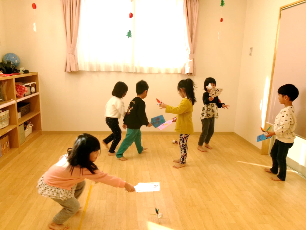 羽子板を使ってお正月遊びも楽しみました♡♪