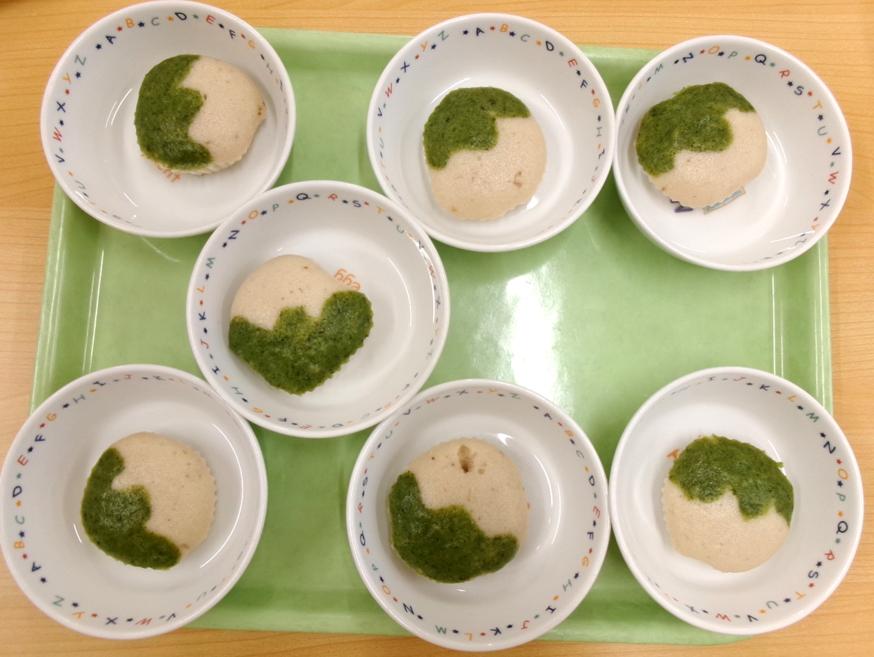 見た目もかわいいおやつ、春気分いっぱいです♪
