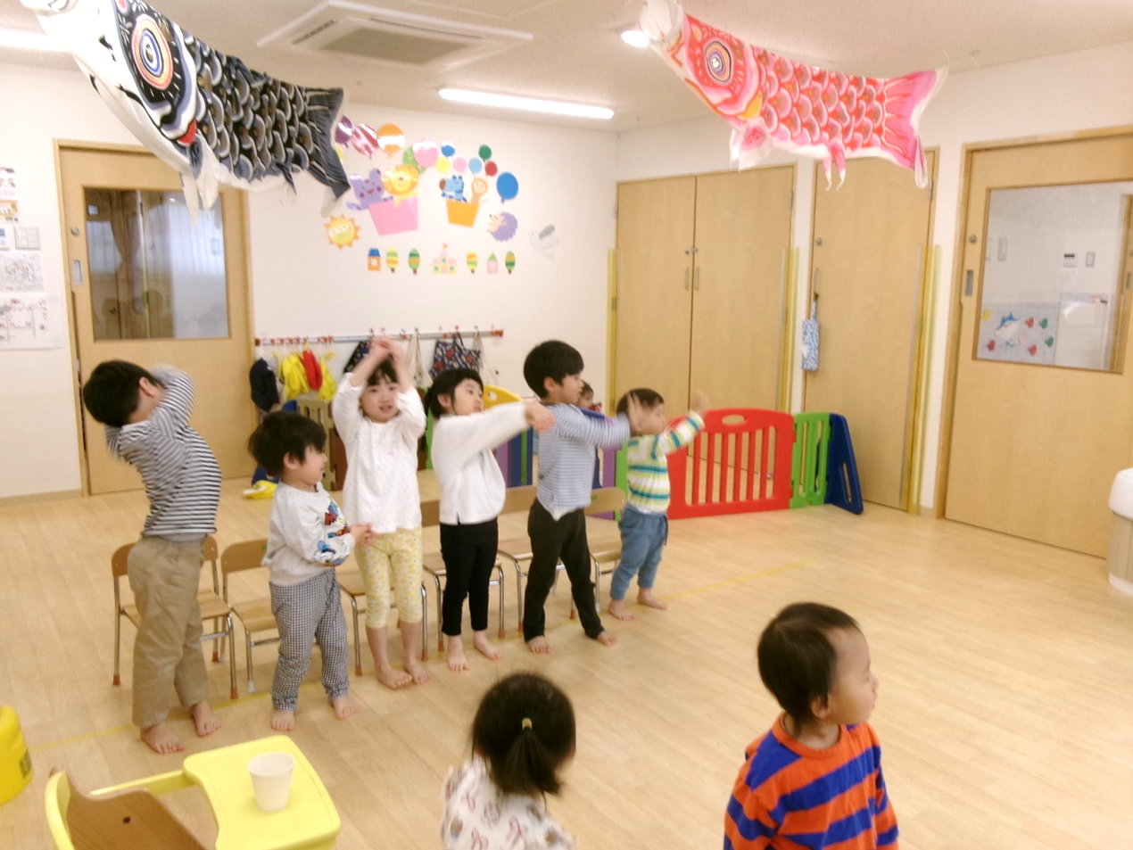 やねよりたかい こいのぼり♪♪