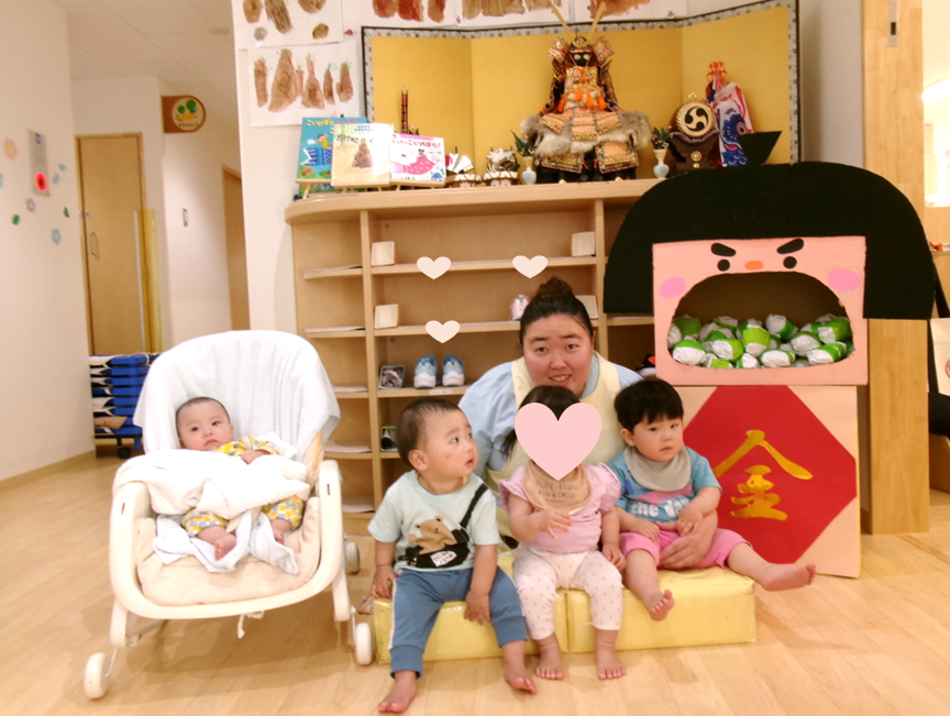 ひよこ組さんも、金太郎と一緒に記念写真☆彡