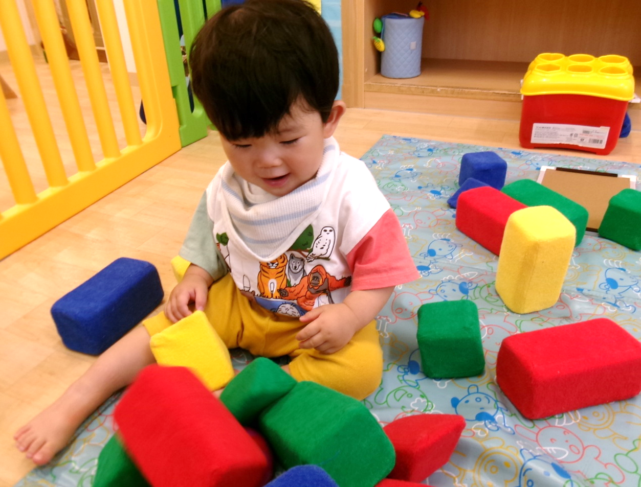 朝の自由遊びでは、お気に入りのおもちゃを広げて、楽しそうに遊んでいます٩꒰｡•◡•｡꒱۶