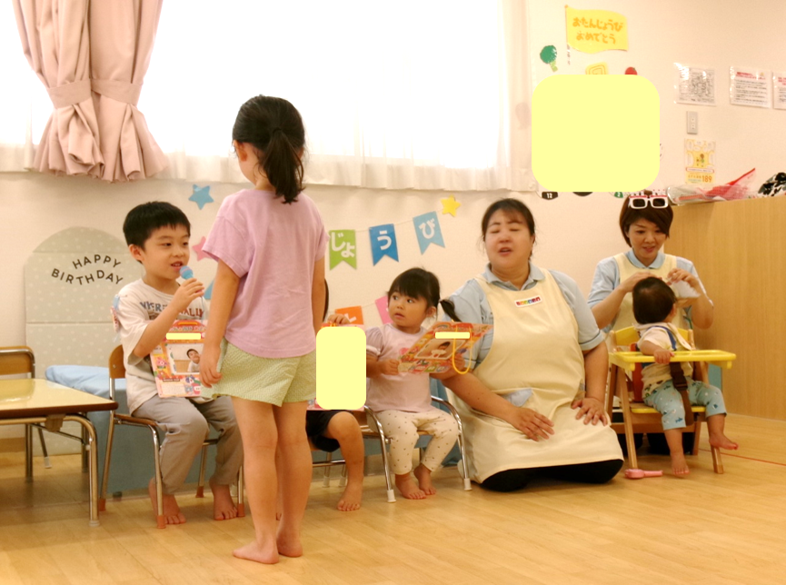 インタビューでは『好きなキャラクターは何ですか？』『好きなかき氷の味は何ですか？』といった質問がありました(*^o^*)