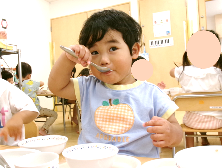 たくさん遊んで、おなかペコペコ( ˶ˆ⤙ˆ˵ )