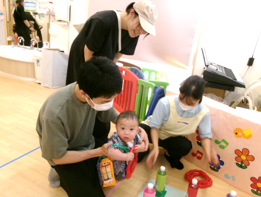 ひよこ組さんも、輪投げに挑戦(• ▿ ‹ )-⋆。·