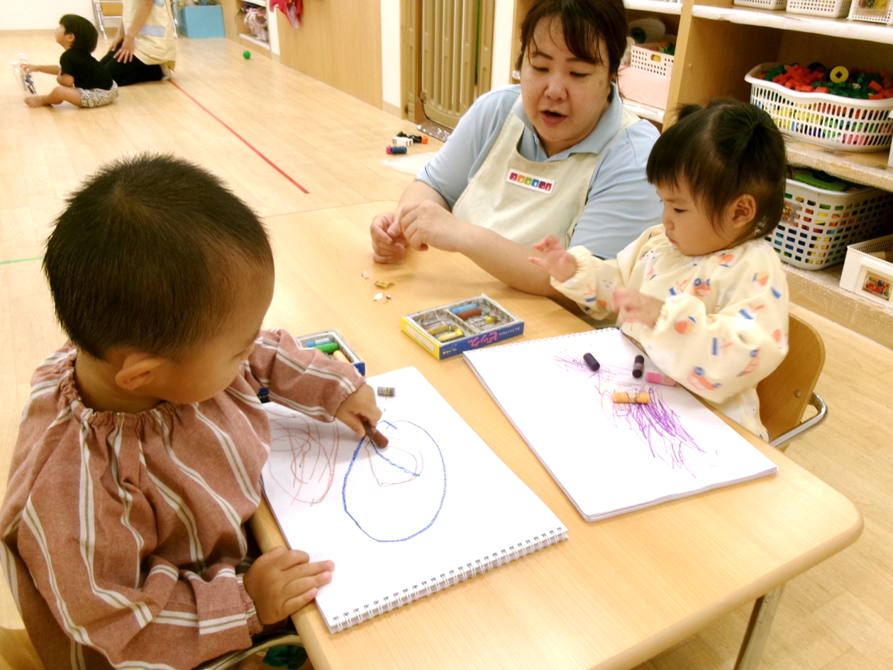 好きな色を選んで、自由におえかき!!