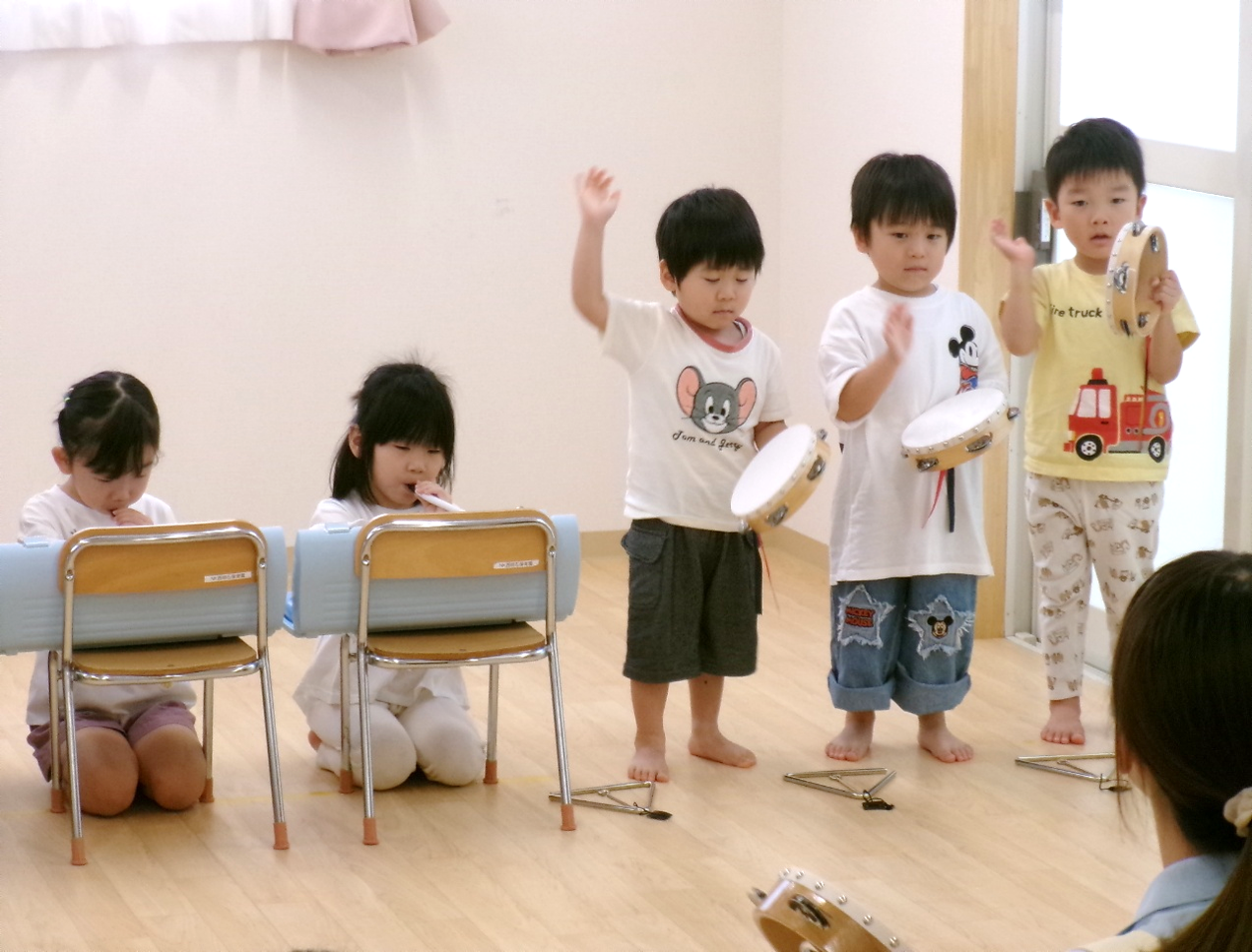 ちょっぴり緊張しながらも、最後まで一生懸命頑張りました(・◡︎‹ )**