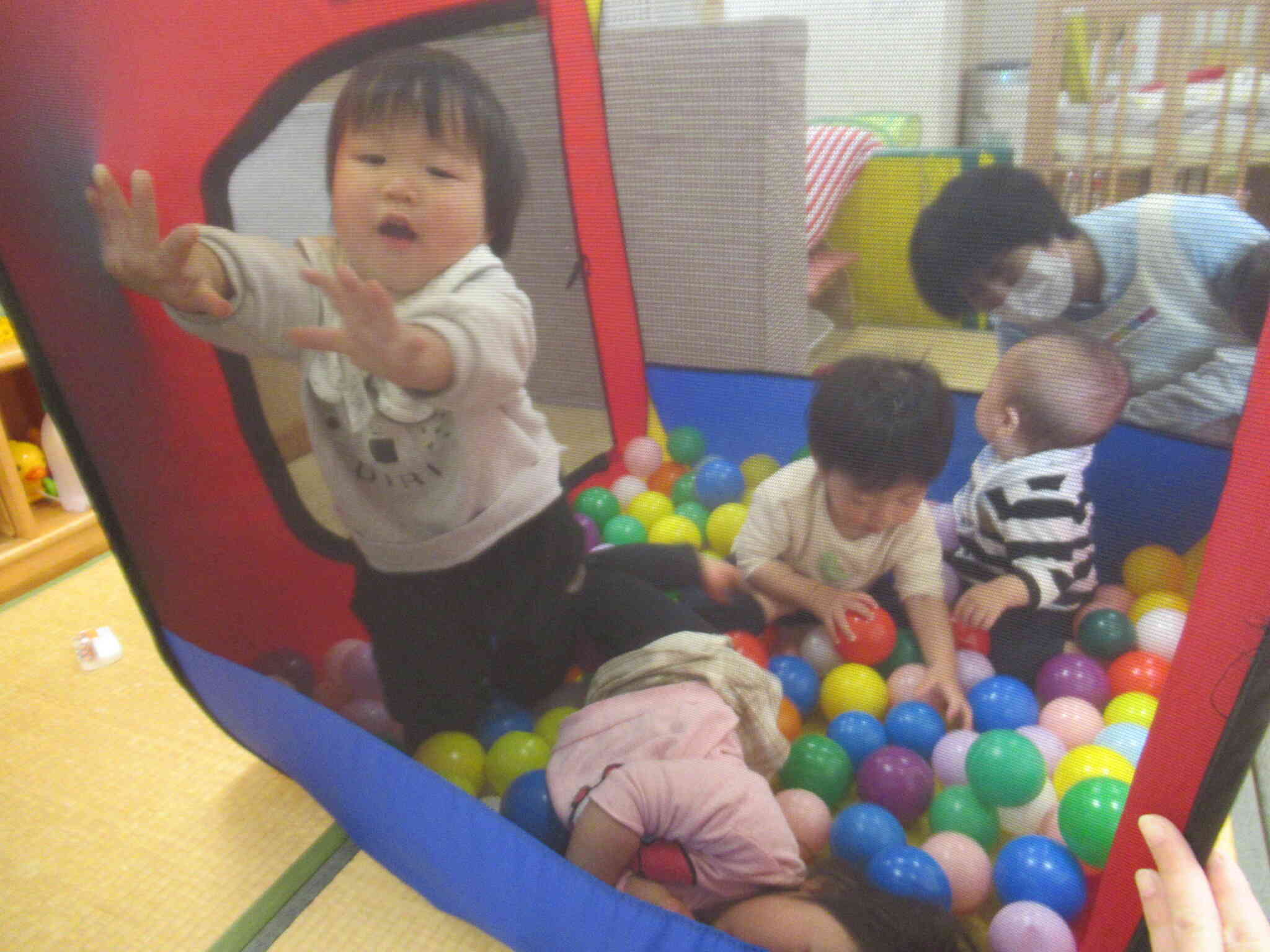 ボールあそび（ひよこぐみ）